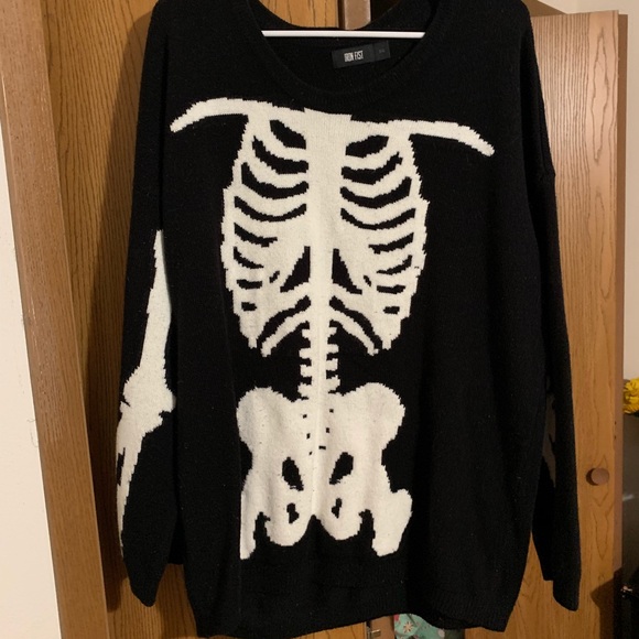 Iron Fist Skeleton Oversized Sweater 